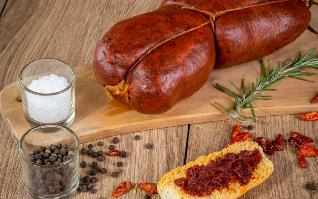 ‘Nduja: cos’è davvero, come si mangia e perché quella di Spilinga è così speciale