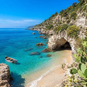 Caletta di Zambrone sulla Costa degli Dei con mare turchese e falesie - Monteporo Spilinga